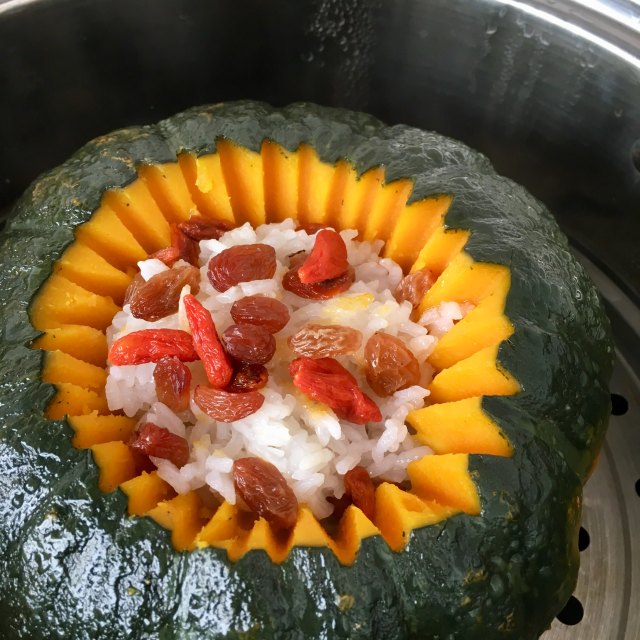 甜南瓜米饭盅,香软好吃,口感丰富,老少皆宜