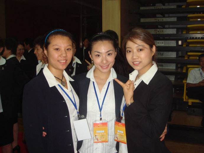 体操名将董芳霄现状:33岁面容已大变化,如今成王牌教练!