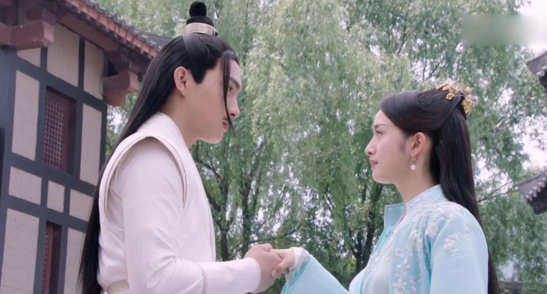 小女花不弃:花不弃险些被卖进妓院,柳青芜为复仇进宫为妃!