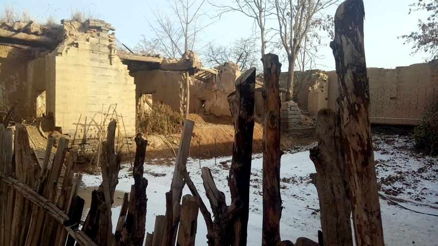 改革开放后,农民家的大门见证了翻天覆地的变化