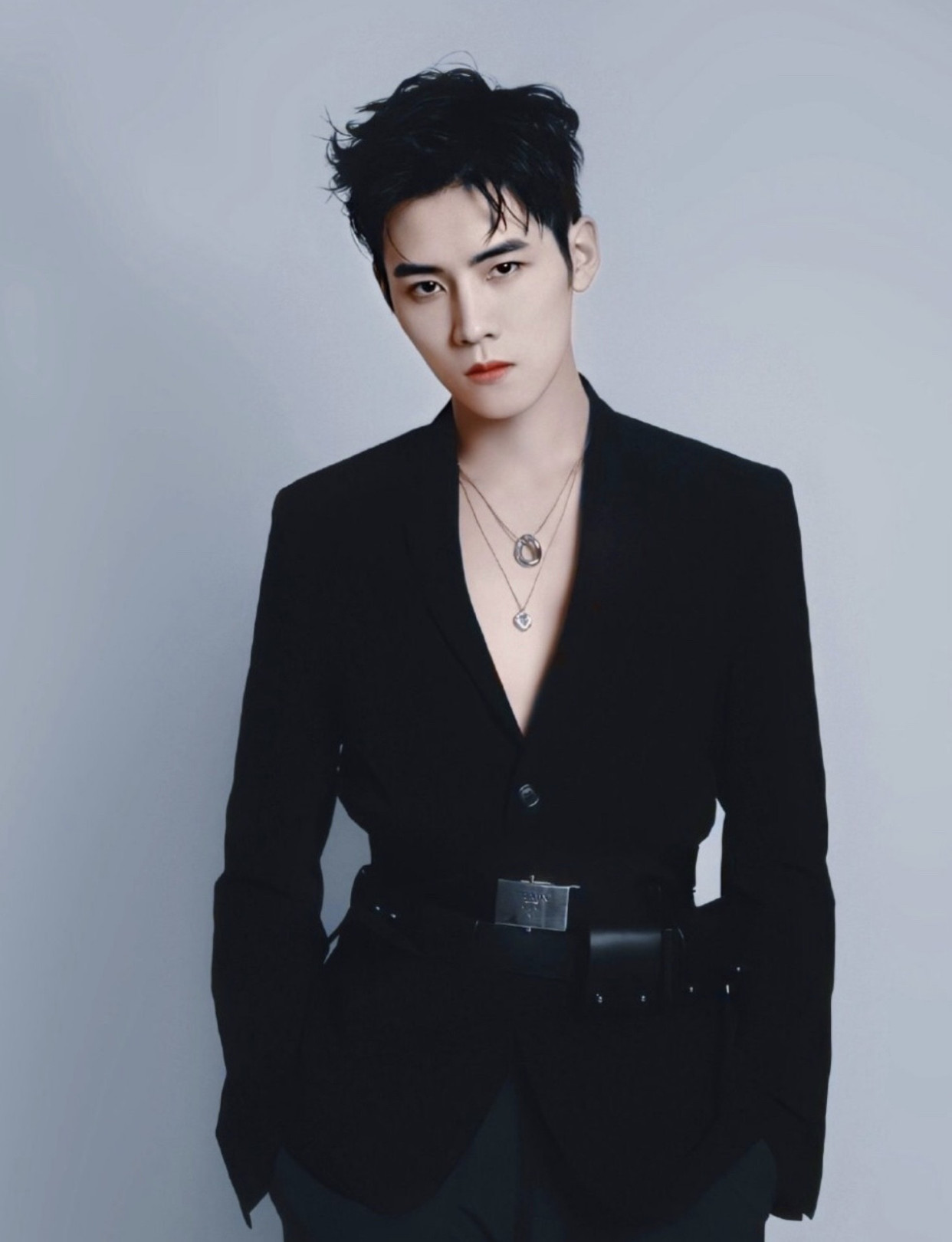 "宝藏男孩"任豪,豪总的贵气穿搭,潮流帅气