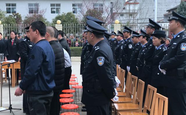 洋县人民法院公开审判全县首例涉恶势力集团犯罪案件