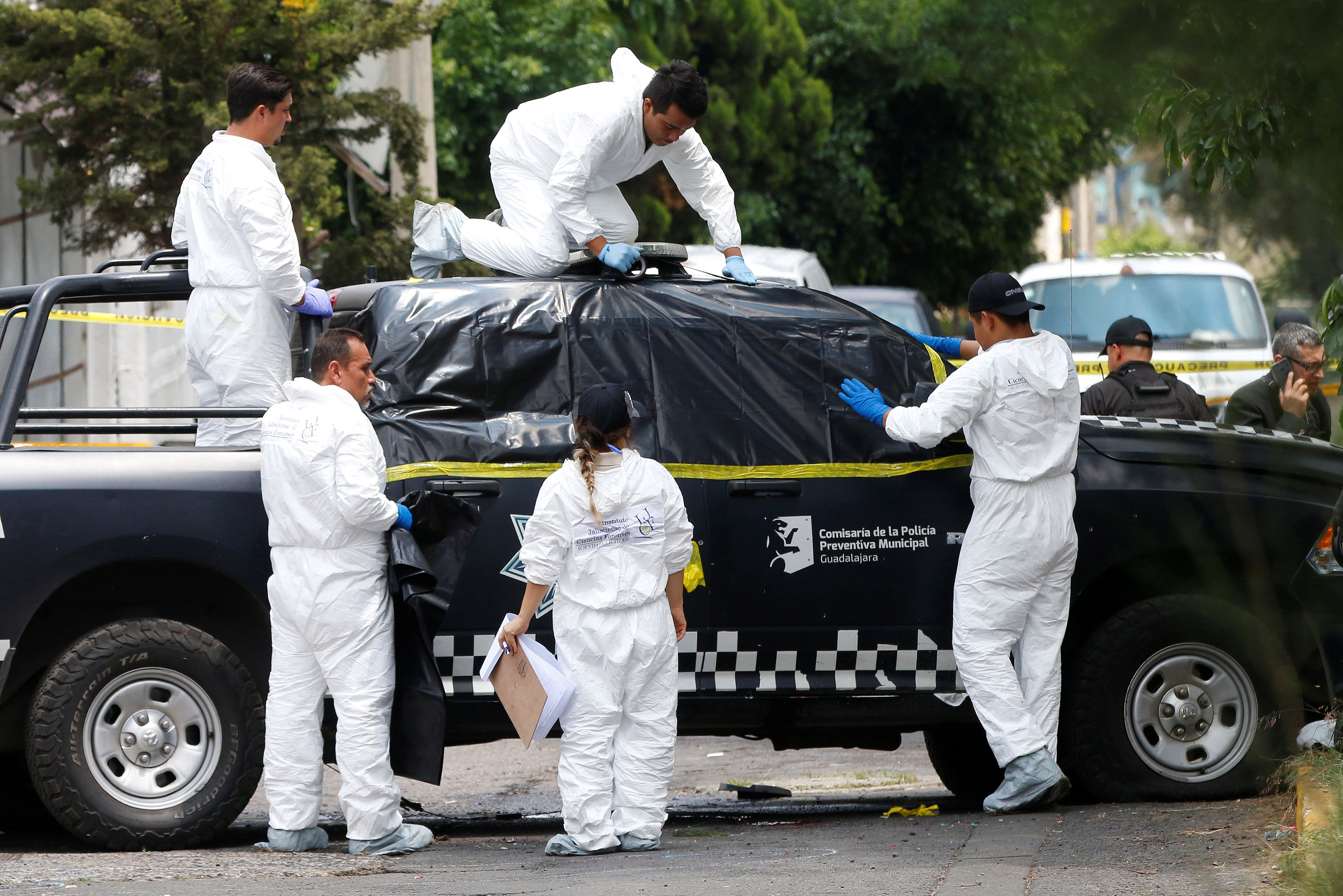 墨西哥4名警察遇袭身亡(11)