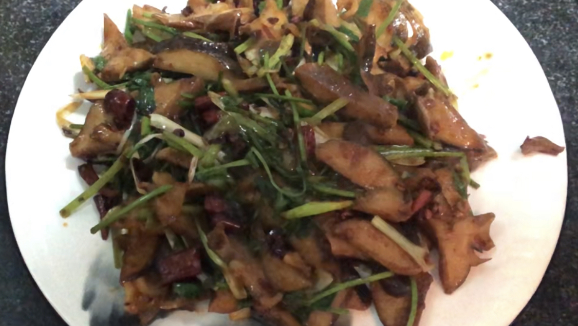 28元炒一大盘海鲜超好吃?到店里一百也买不到,视频分享给你!