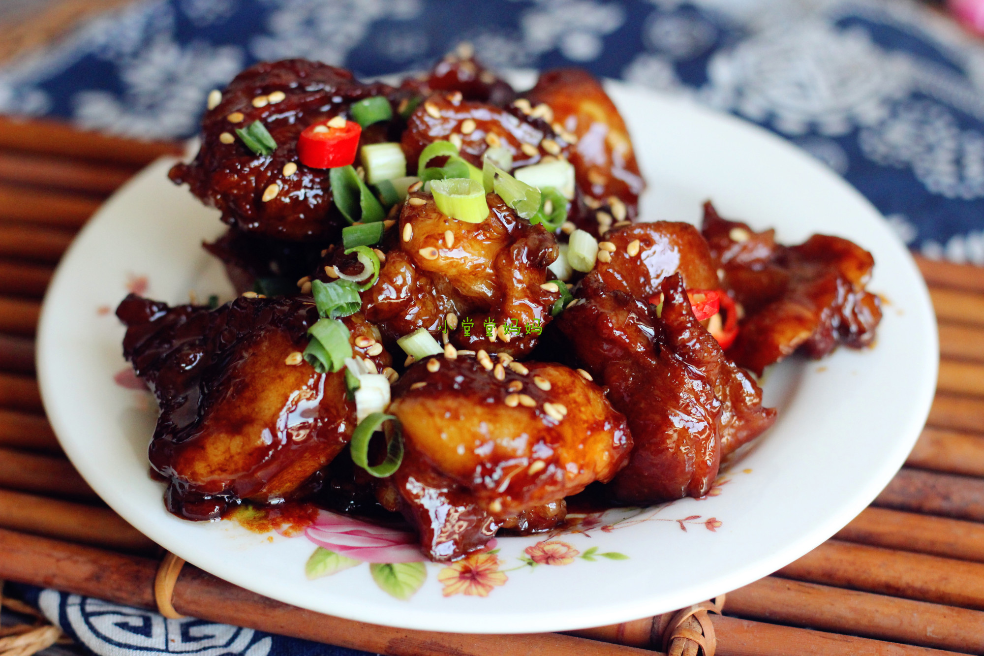 教你做一盘q弹脆韧的糖醋月牙骨,还不用吐骨头,真是唇齿留香!