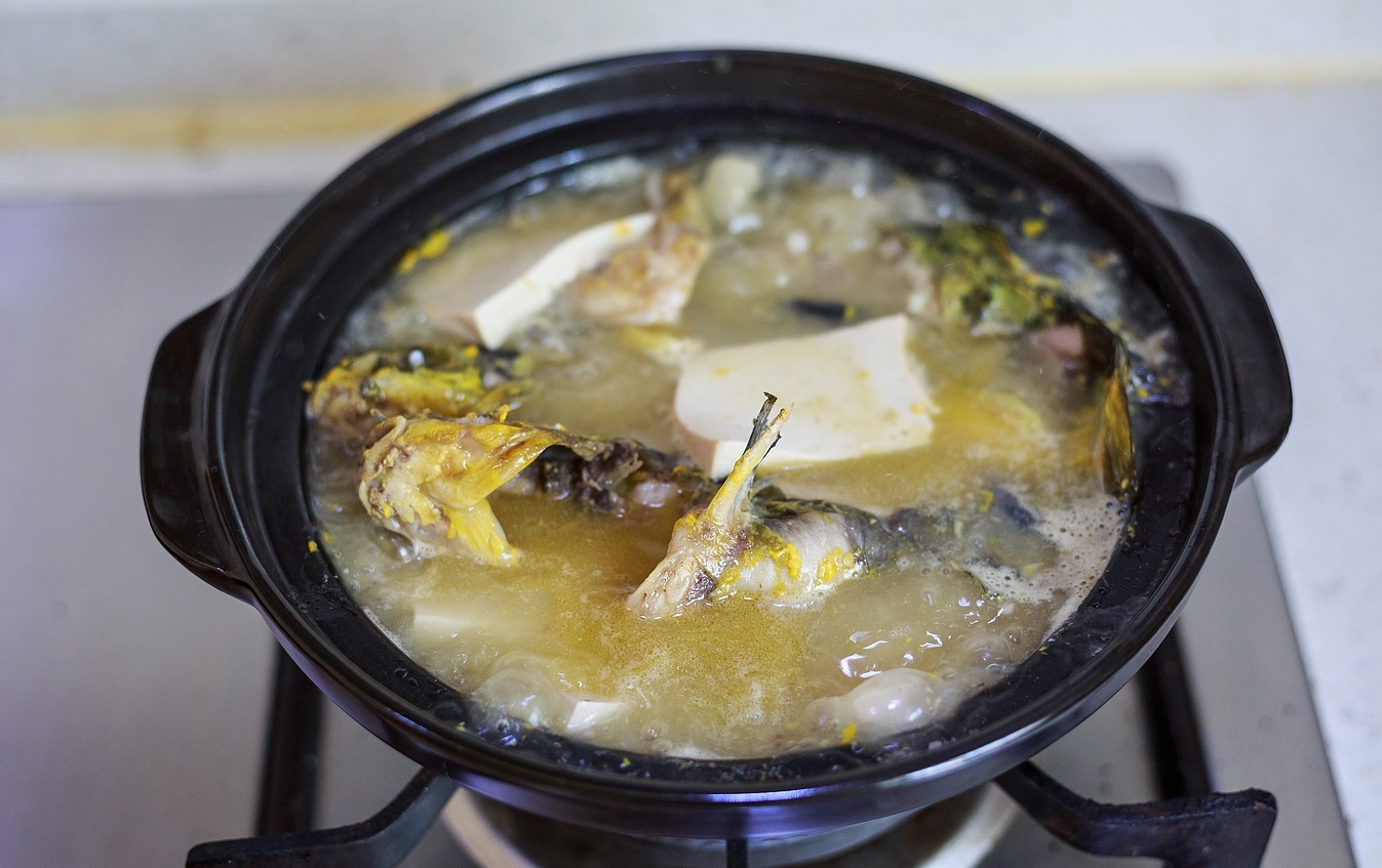 这才是鱼汤最好吃的煮法 汤浓味香一次两大碗好喝不腻