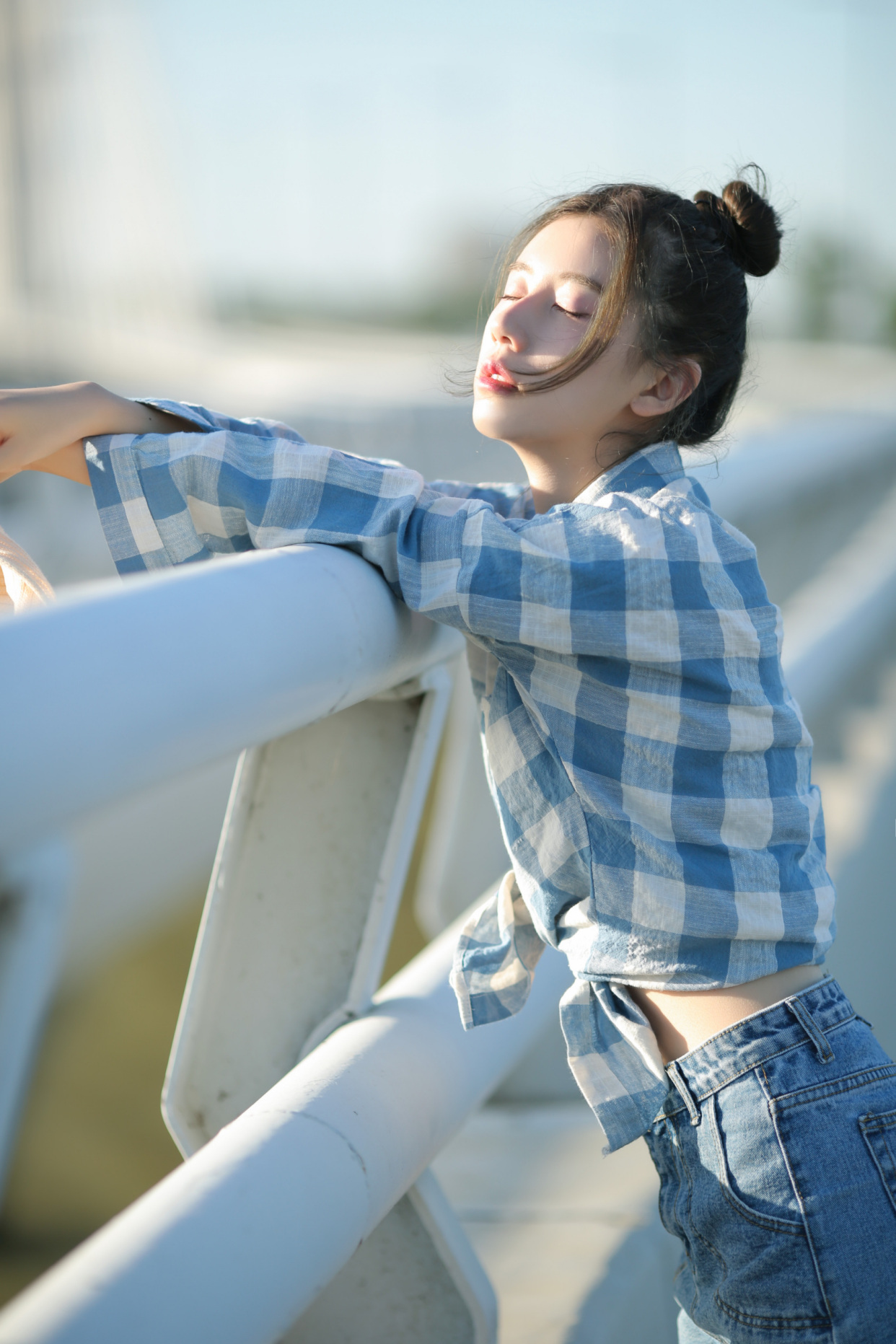 户外人像拍照,试试这几种姿势,按下一次快门,就能拍出一张美照