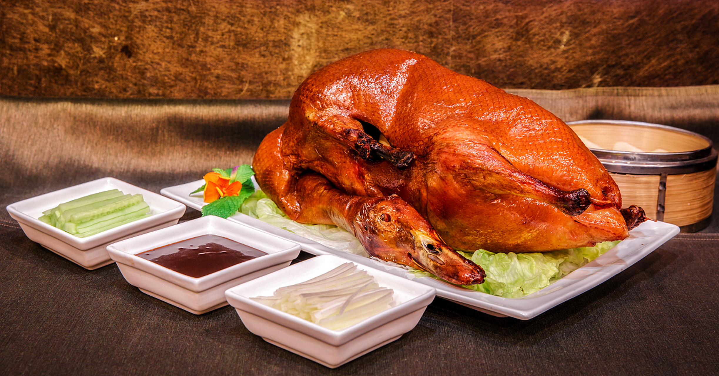 符离集烧鸡,源自安徽省宿州市埇桥区的独特美食,其美味与独特之处