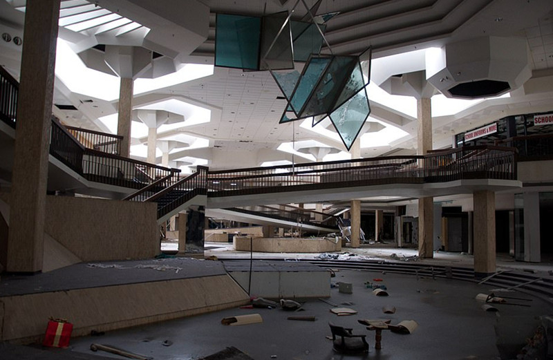 摄影师拍美废弃购物中心 曾是昔日最大最豪华商场