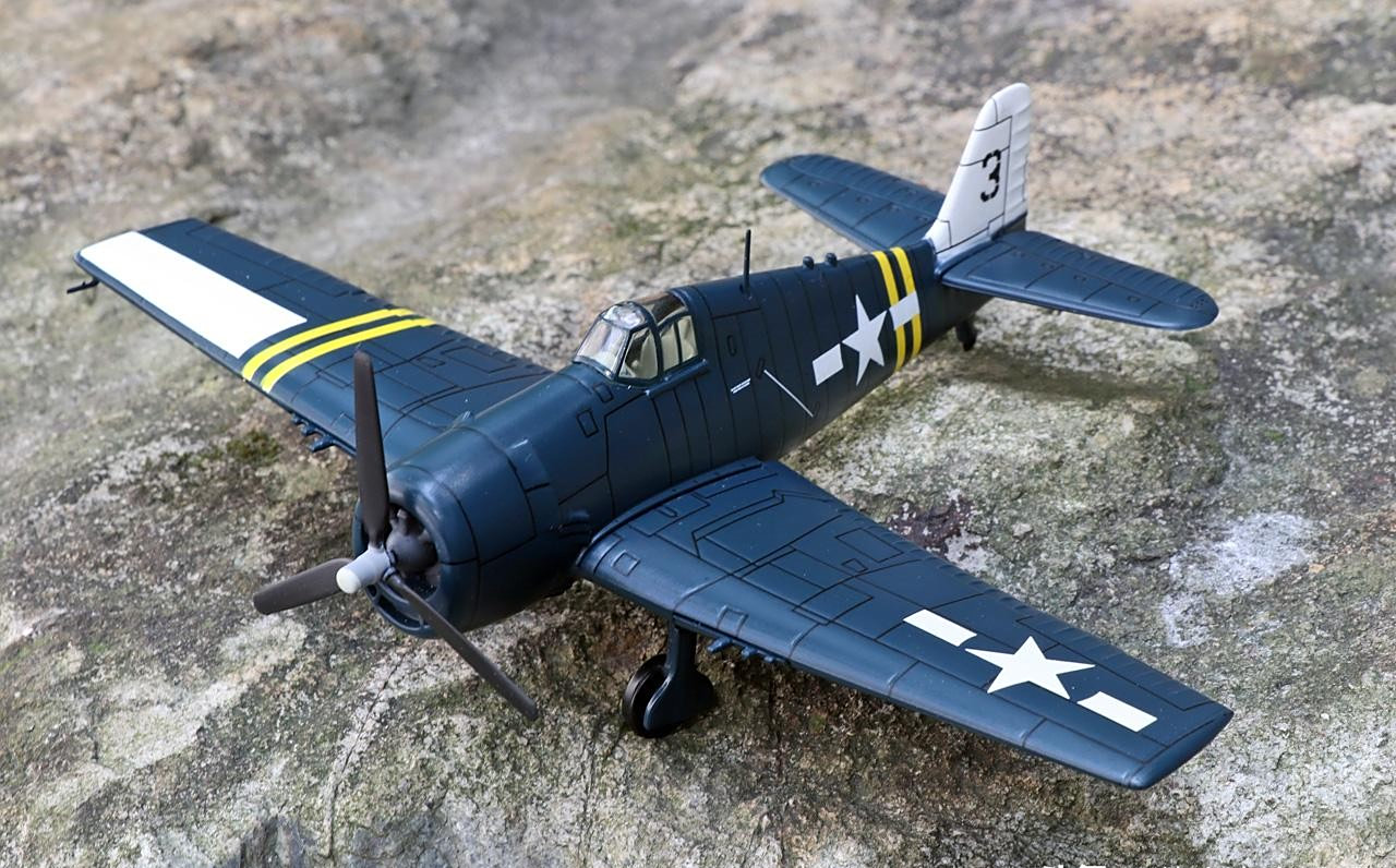 地狱猫,又称:悍妇/泼妇),是美国一型单座单发平直翼活塞式舰载战斗机