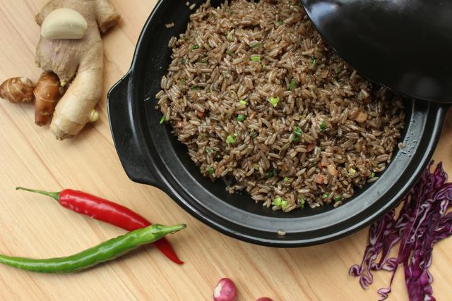 「海鳄庄园」一碗鳄鱼血炒饭,一种帝王般享受