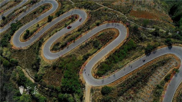 360度无死角!航拍昆明宜良"68道拐"太惊艳