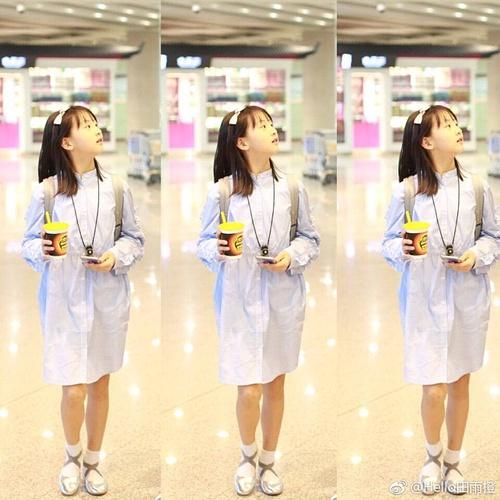 森碟最新机场照身材好健硕,脸和脖子一样宽,小腿也粗的不像女生