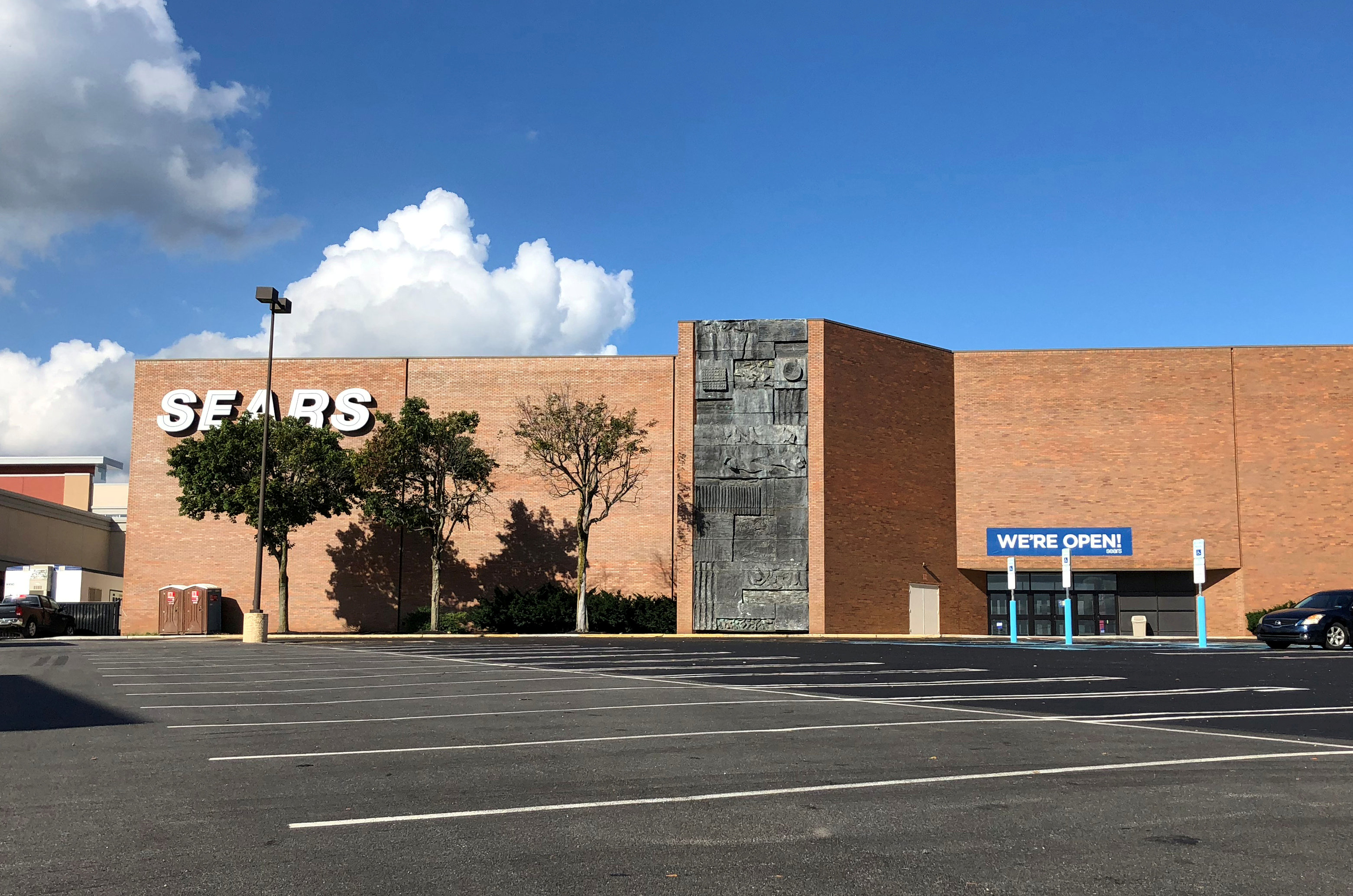 美国老牌百货西尔斯宣布申请破产保护(7)