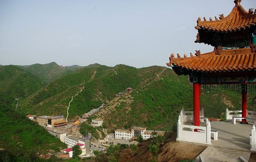 道教圣地金阁山,相传早年有金阁仙人修炼于此,故名金阁山