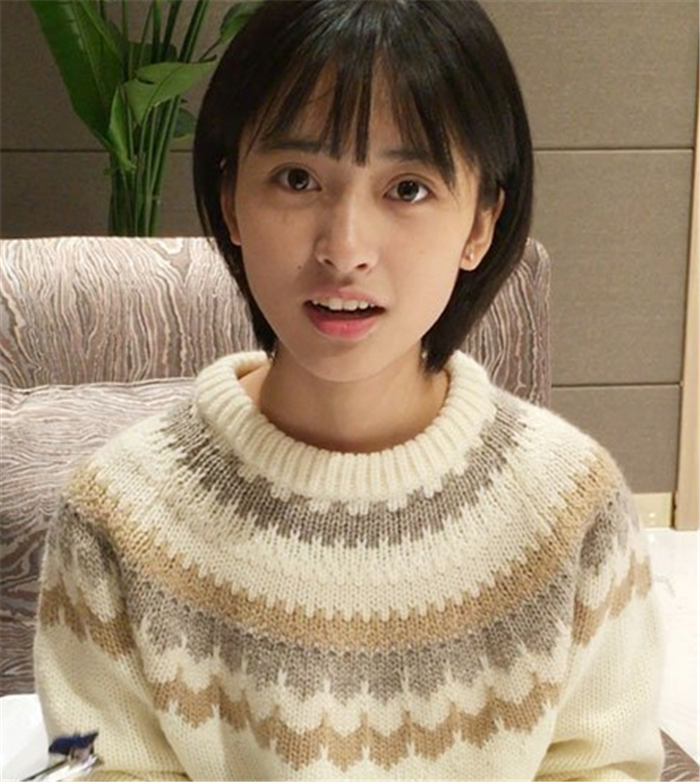 快来看看脸部黄金比例,判断到底适合长发短发