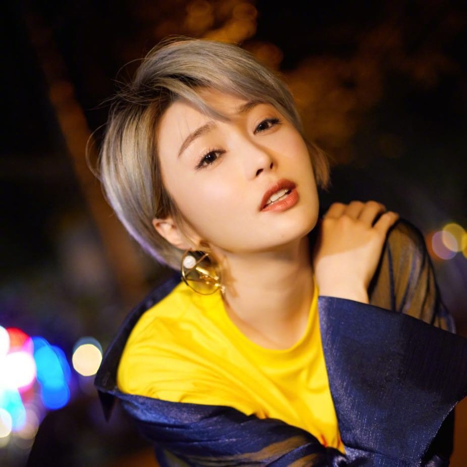 李雨桐事件持续发酵,"当事人"陈冰49个字母回应,翻译亮了