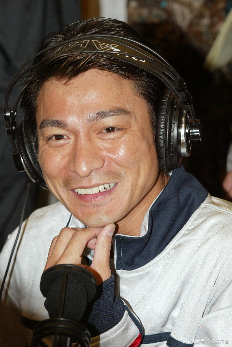 刘德华断崖式哀老,白发苍苍一脸皱纹,网友泪目:天王该退休了?