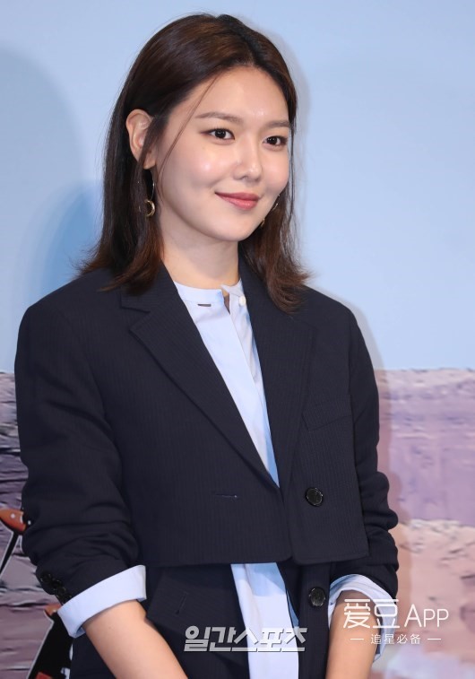 崔演员回归电视剧  秀英将出演电视剧《所以和黑粉结婚了》女主