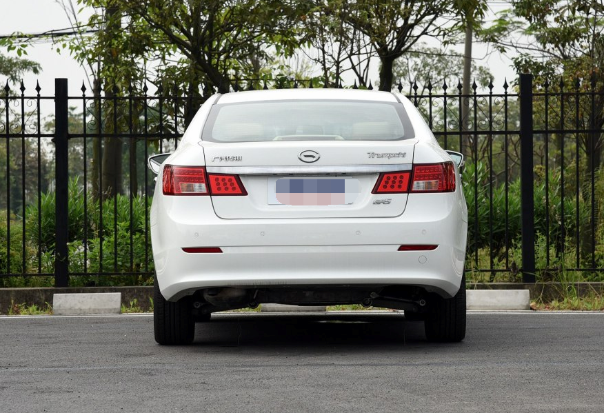 浅谈广汽-传祺ga5:自然而然的生成一种气场,几年内不过时!