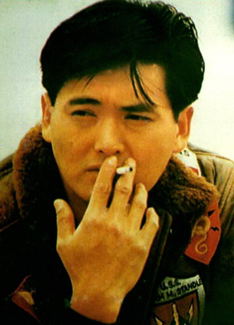 周润发的十个经典角色,除了小马哥,赌神,《无双》的画家也上榜