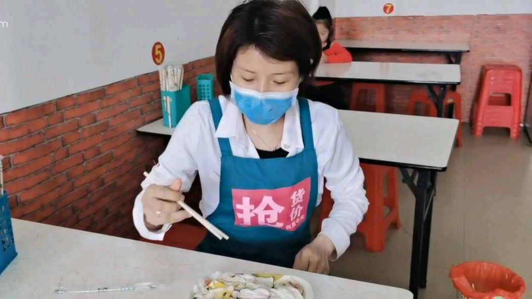 老板娘今天又吃肠粉了