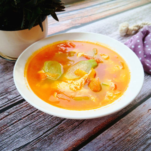 一根丝瓜,一个西红柿,营养美味,味道十足