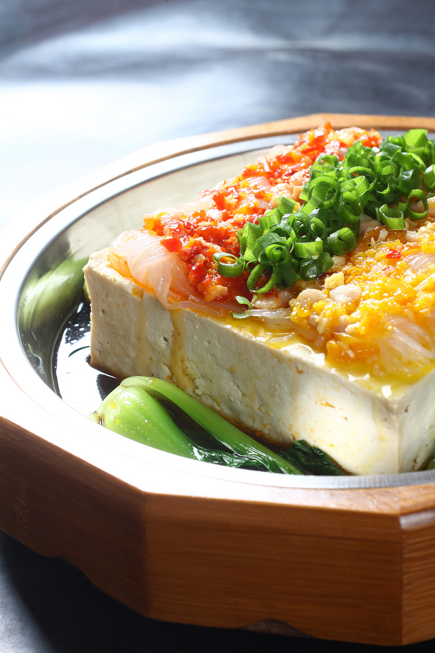 除了麻婆豆腐外,剑门关豆腐也是一道令人垂涎的四川特色美食,是剑阁县