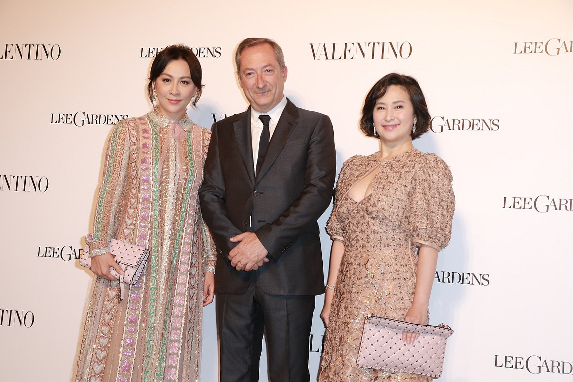 何超琼的保姆晶姐伺候何家四十八年,待到退休的年