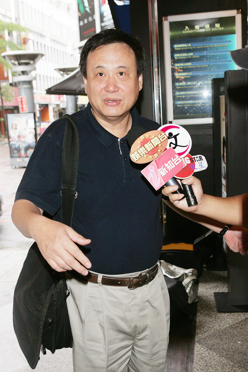 据台媒报道,欧阳娜娜的姐姐欧阳妮妮与张书豪近日被偶