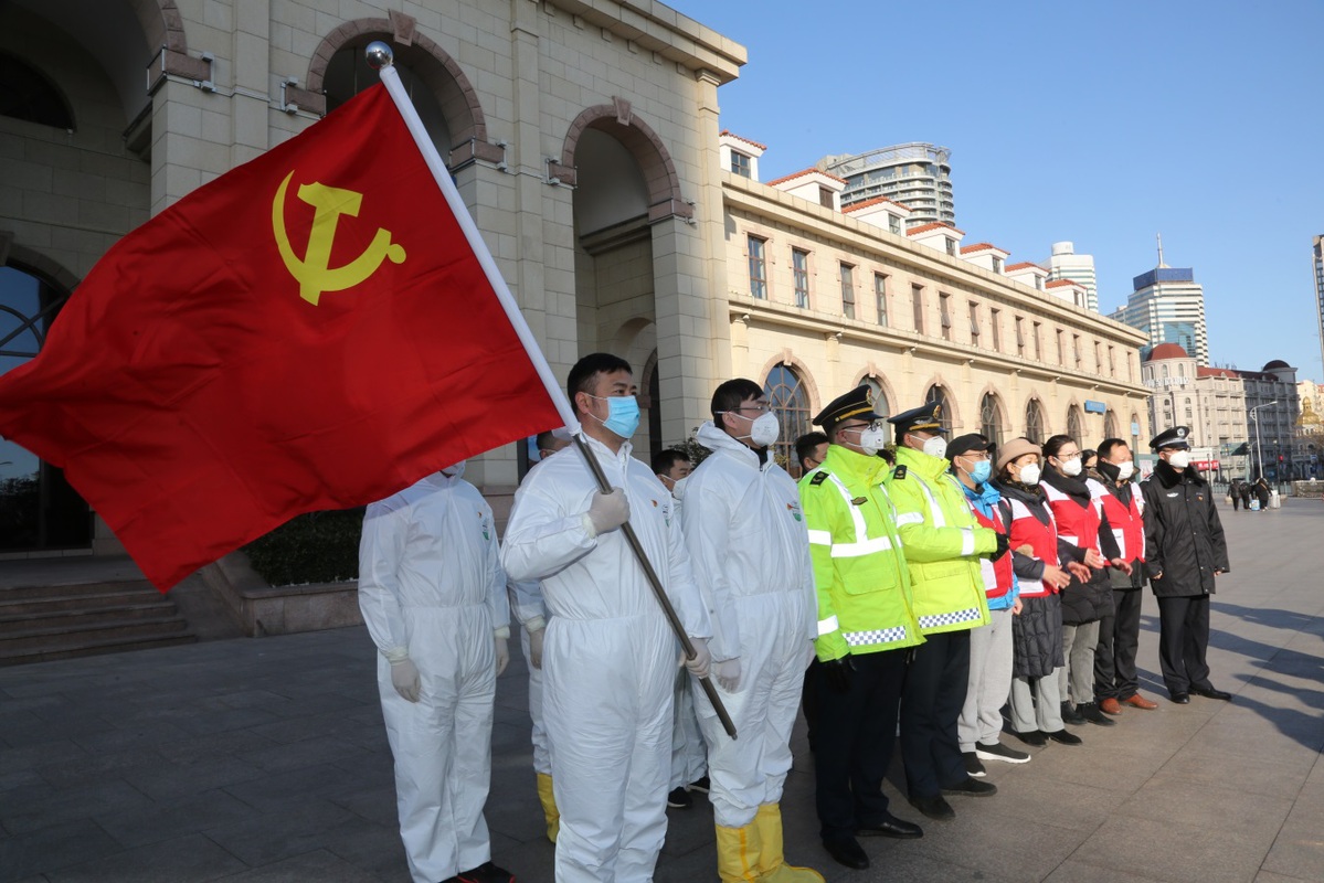 青岛市南区:让党旗在防控疫情斗争第一线高高飘扬