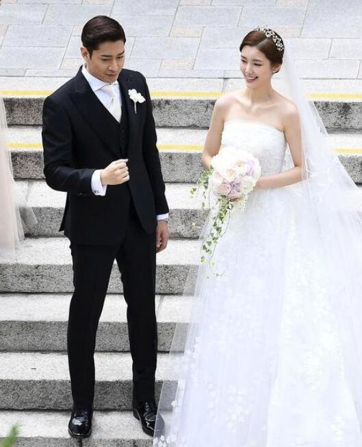 神话eric婚前一个月还吵架 转身就去求婚如偶像剧