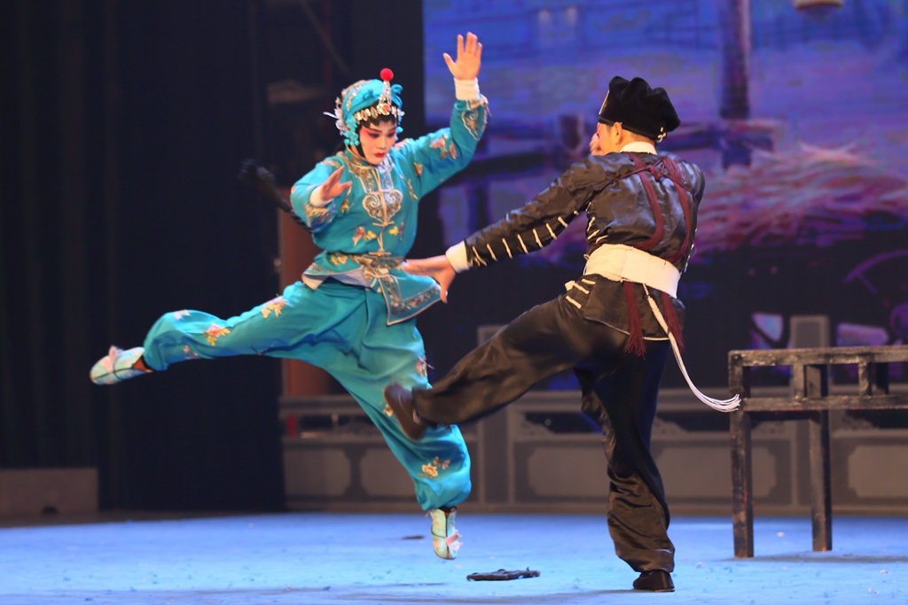 舞台摄影:《十字坡》