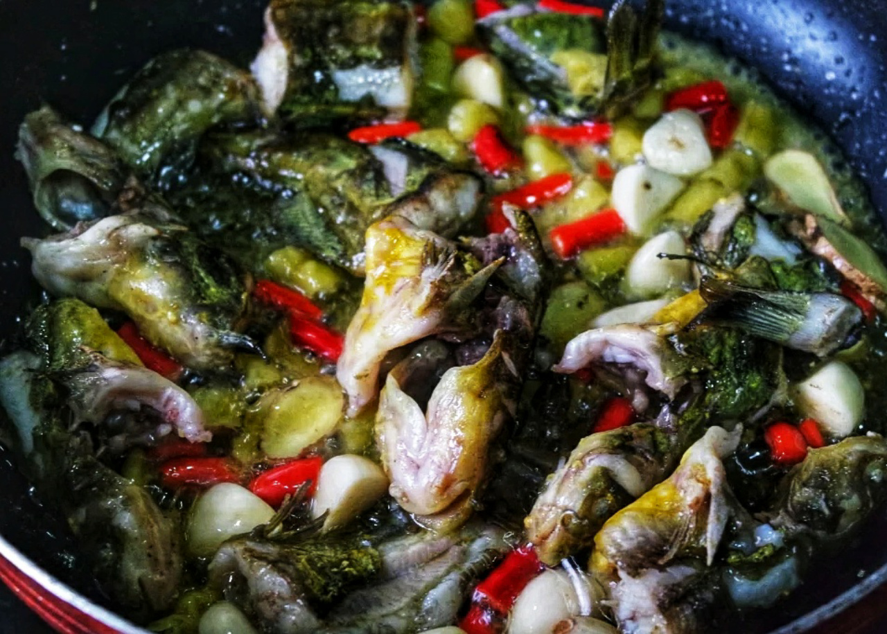 天一冷,就愛吃黃骨魚燜豆腐,湯鮮肉嫩豆腐滑,營養美味又暖身