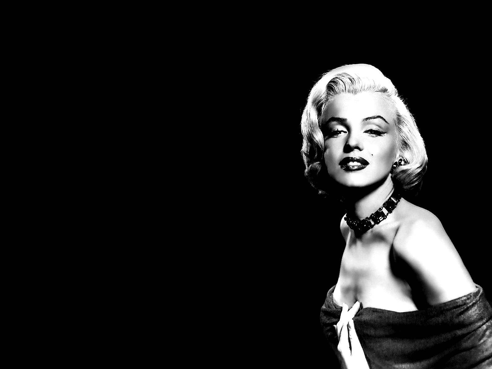 一组《玛丽莲·梦露》黑白壁纸图,美到你无话可说