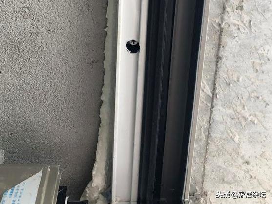 家里安装的窗户出现漏水,安装方式对吗?看看这种安装方式!