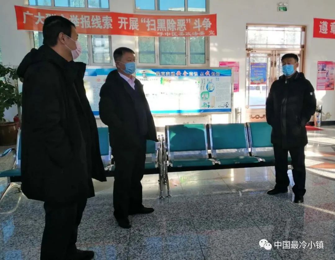 呼中林业局副局长张丕军深入客运站督导检查疫情防控和恢复部分交通