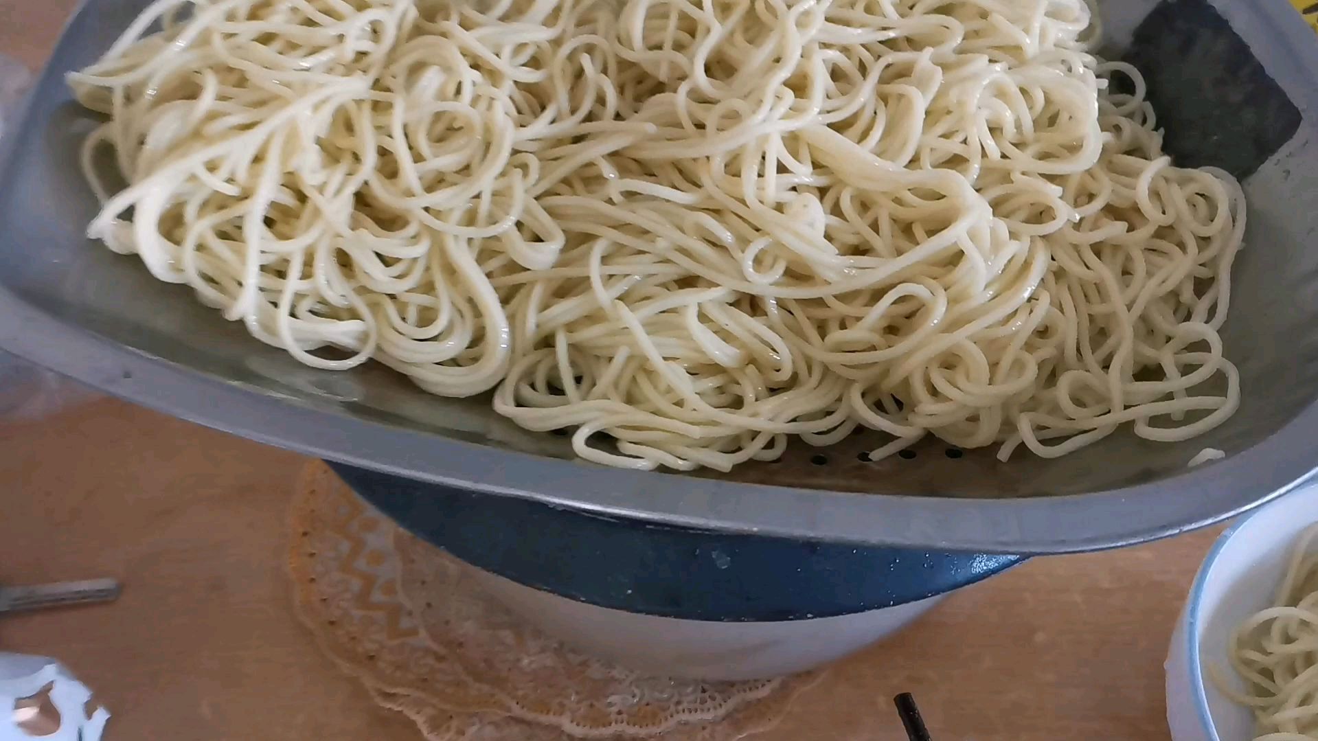 生活唯美食不可负:分享一道既经济又实惠的美食凉面,在家就可做