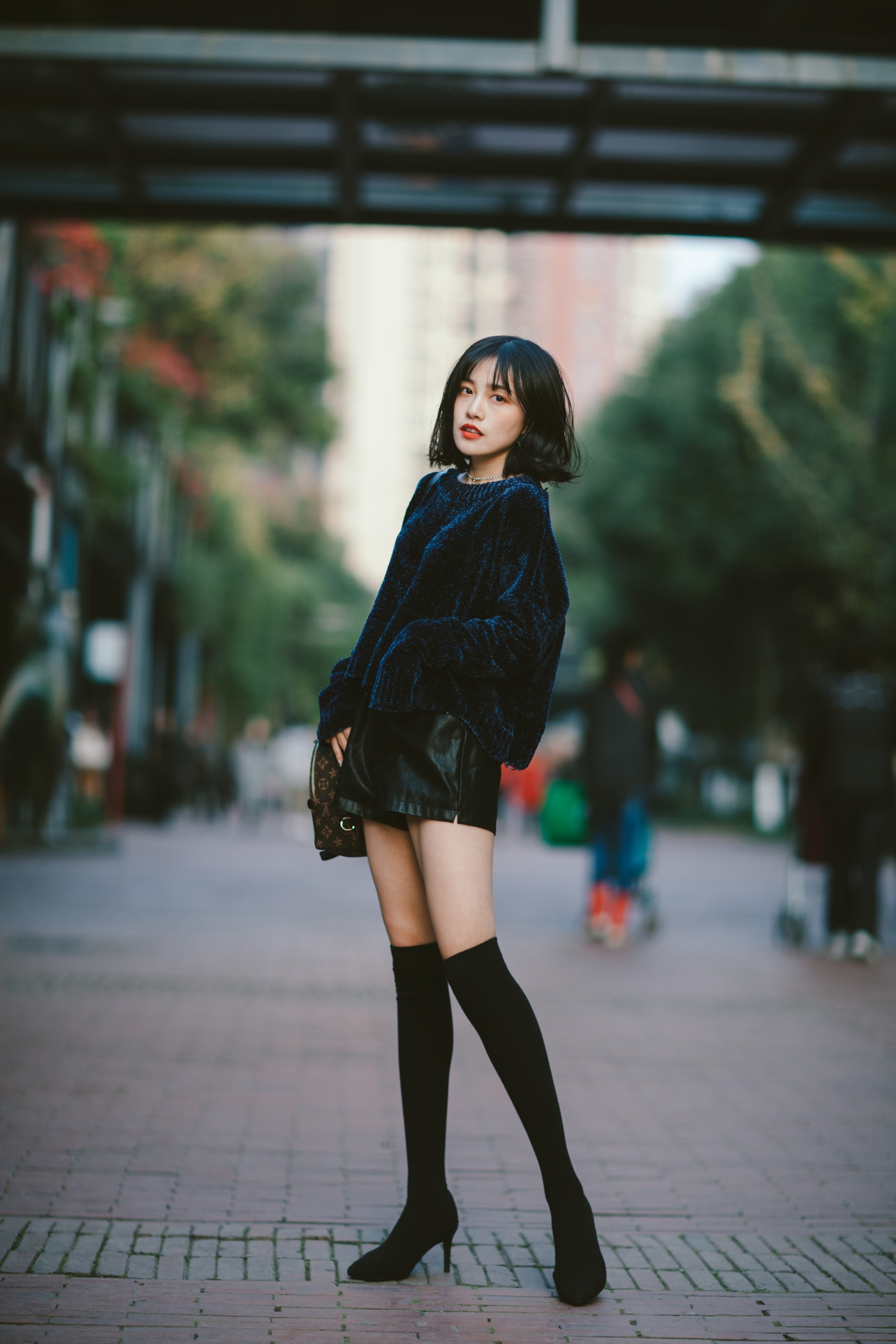 厉害了我的姐,好一双逆天的大长腿