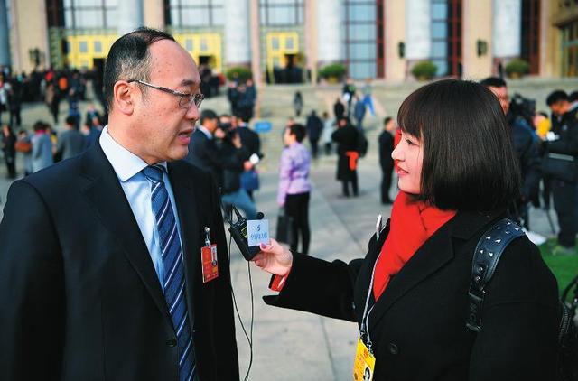 两会访谈丨河北电力公司潘敬东:推动河北发展向清洁低碳转型