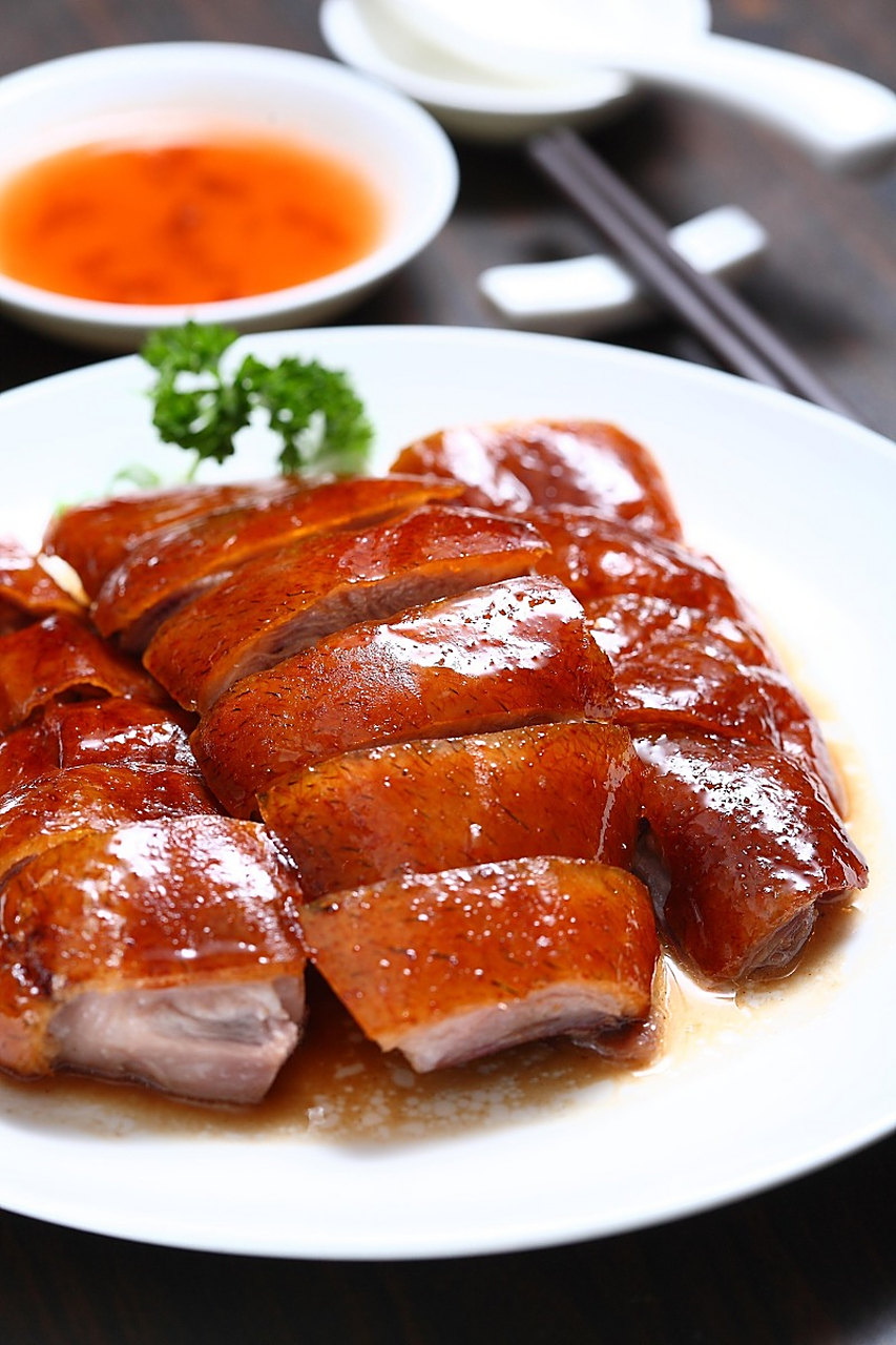 今天我来介绍商业版烧鸭的做法.