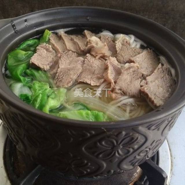 清湯牛肉土豆粉,又菜又有肉,冬季吃一碗,暖極了