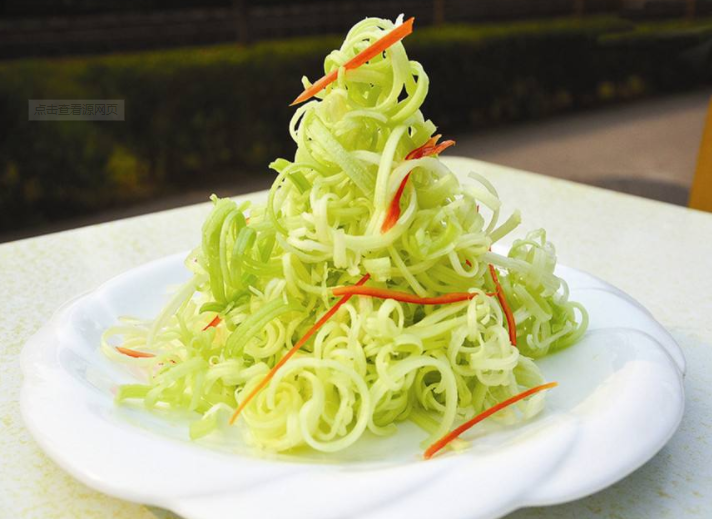 海米拌马家沟芹菜一定有很多人都没有吃过吧,非常的好吃!
