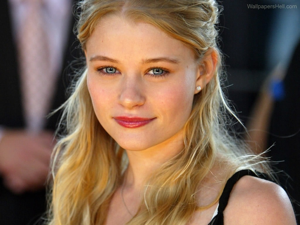 艾米丽emily de ravin:《犯罪现场调查》中演员传记