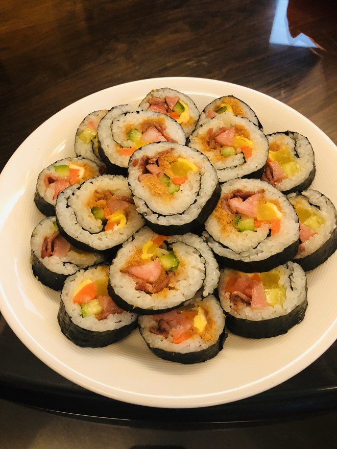 别再说不会做寿司了,其实做法很简单,软糯适口,抗饿又解馋!