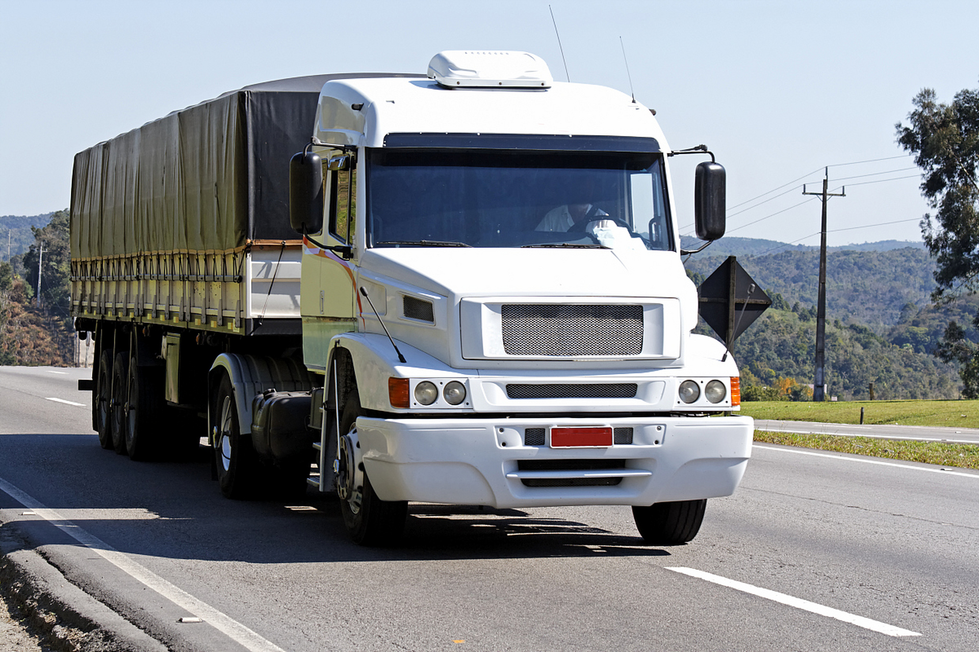 为什么北美的重型卡车都那么高大上,国内的看起来却相对寒酸呢?