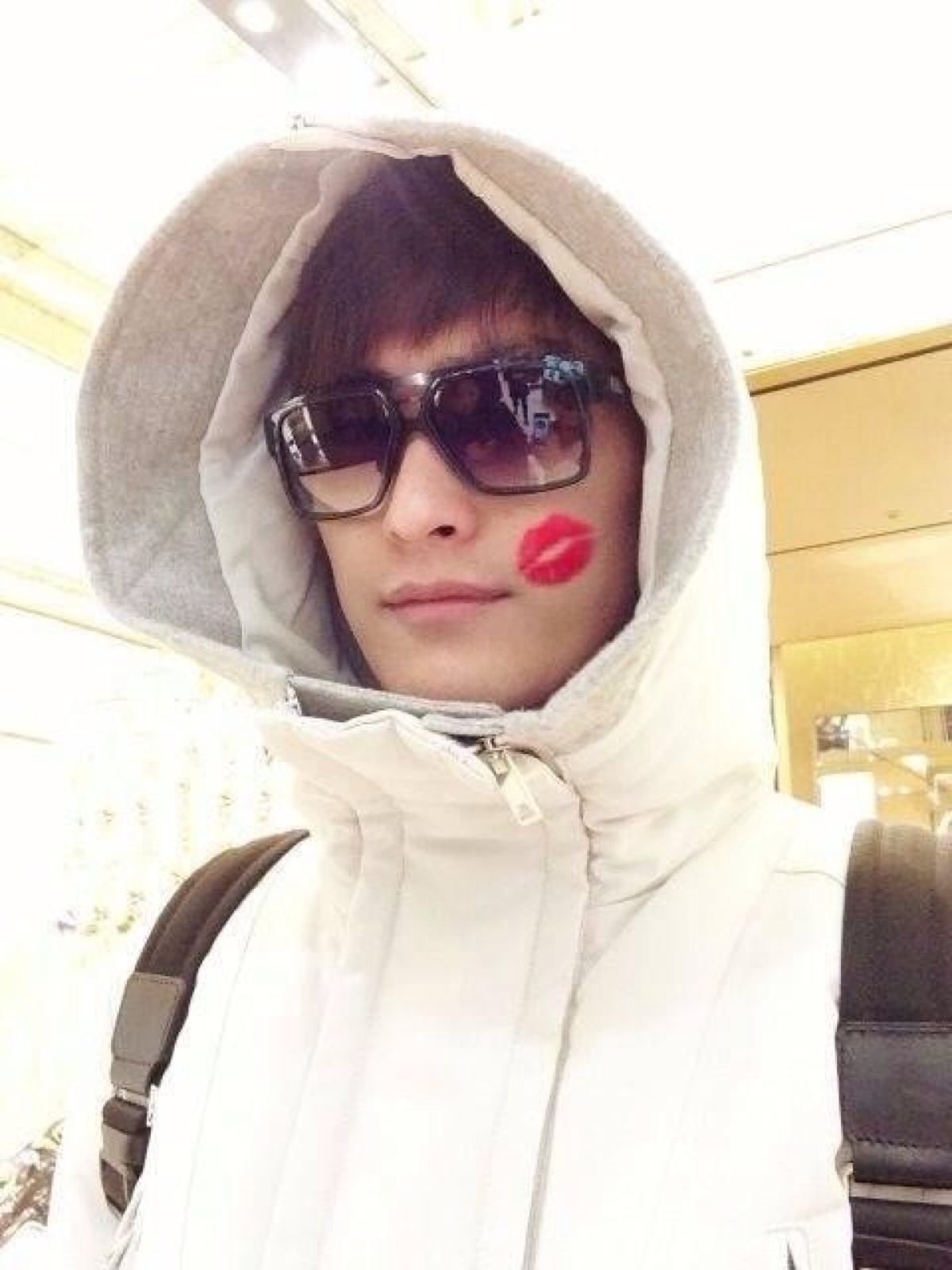 张翰新剧《海洋之城》搭档素颜女神王丽坤,网友留言:配一脸!