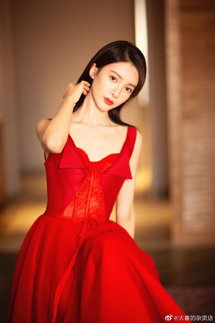 学着过年# #鼠年新愿# 在家两天追完这部剧 艾