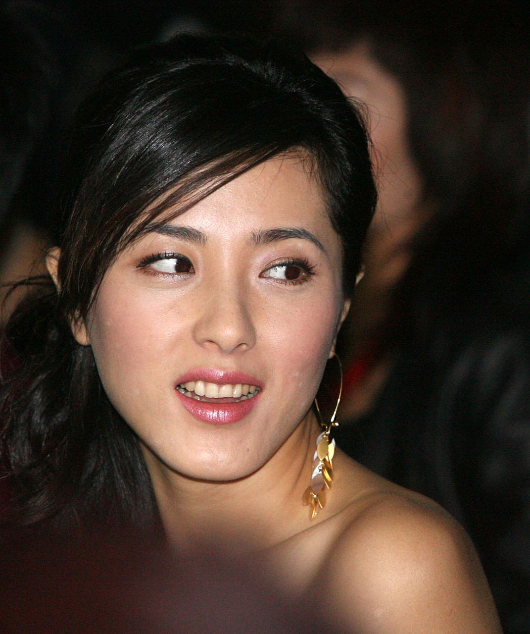 医生被曾黎年龄吓到嘴角抽搐 曾黎在新综艺说自己快50了 医生一脸不可