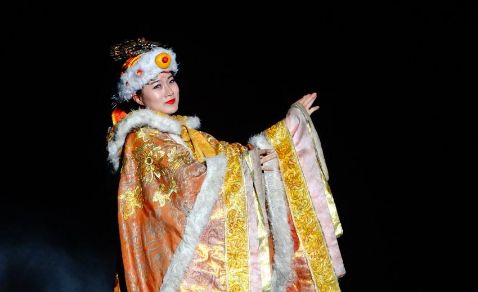 文成公主在西藏活了40年,做了31年寡妇,后半生靠装疯度过
